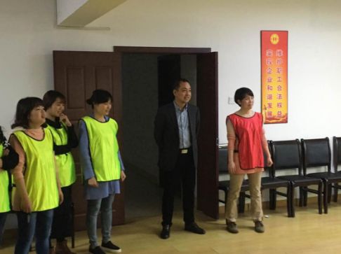 古镇投资公司 “三.八”节趣味活动