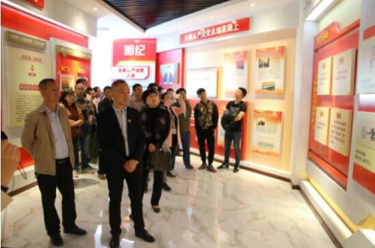 市古镇公司组织全体党员干部参观浮梁县廉政教育基地