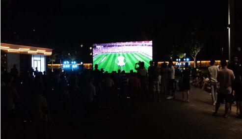 御窑景巷举行足球狂欢夜