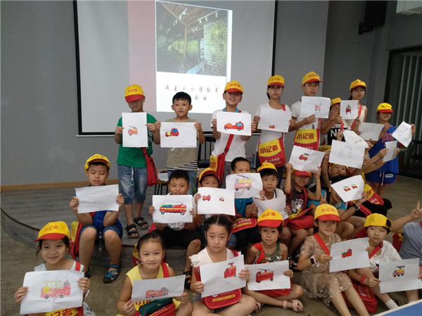 小记者参观御窑景巷水龙会 学习消防安全知识