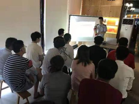 御窑景巷街区开展“消防安全知识宣传教育培训”活动