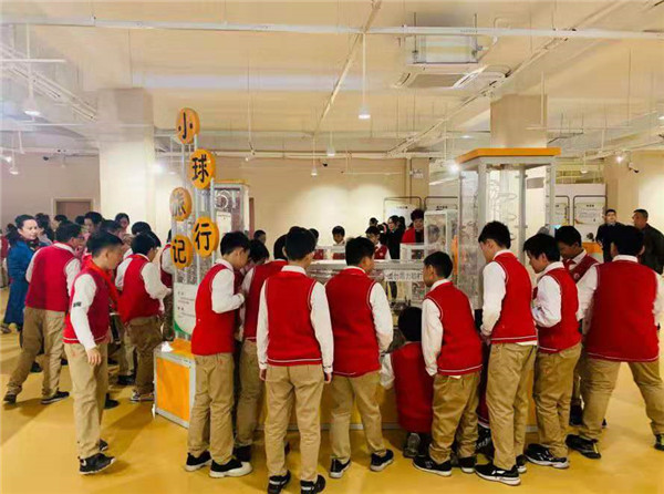 “中国流动科技馆”珠山巡展走进御窑景巷艺术馆