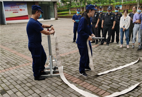 御窑景巷党支部举办2020年夏季“一警六员”消防实操培训