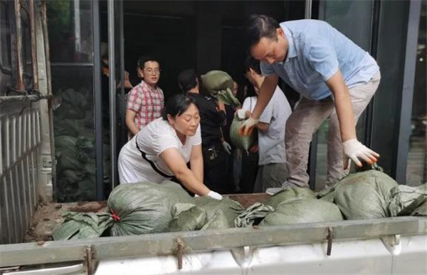 灾难无情人有情　御窑景巷多方联动共担当