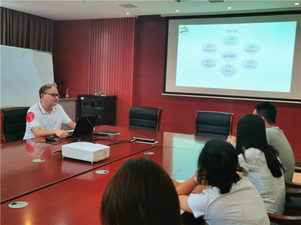 市古镇投资公司举办新闻写作培训