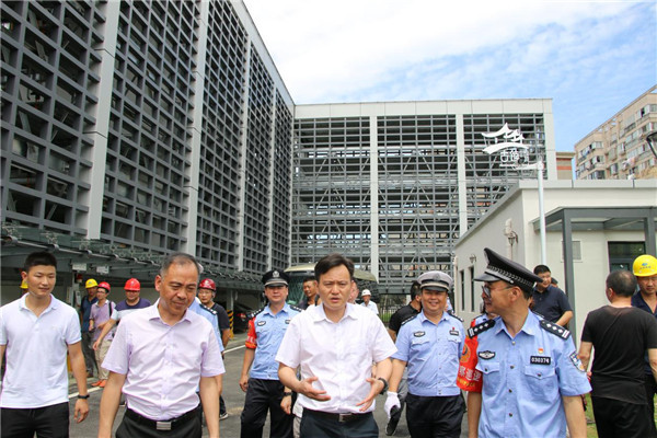 邹永胜一行调研中心城区停车场和静态交通一体化项目