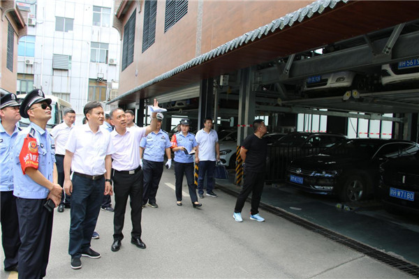 邹永胜一行调研中心城区停车场和静态交通一体化项目