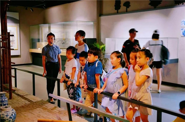 御窑景巷迎来疫情后首个研学团队