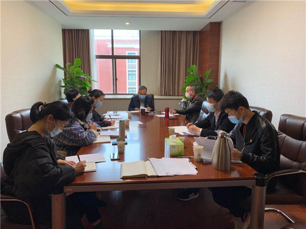 市古镇投资公司扎实开展《条例》专题学习活动