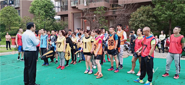 浓情中秋，欢度国庆——市古镇投资公司举办古镇天御羽毛球赛