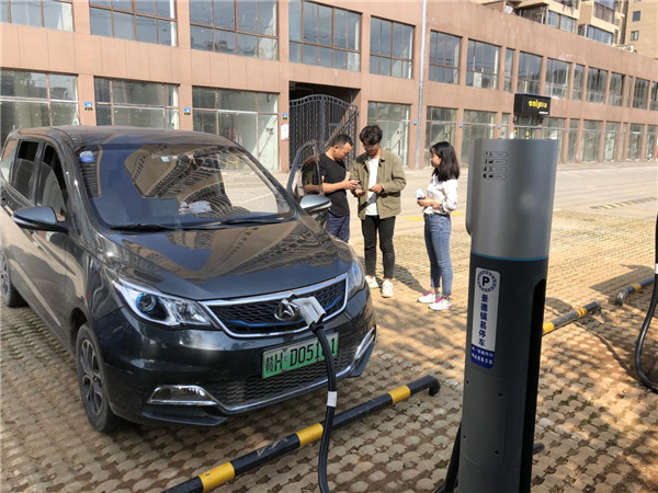 我市首座新能源汽车集中式极速充电站正式建成投入使用