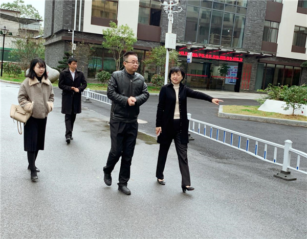 市古镇公司检查古镇天御和古镇公元小区环境卫生整治工作