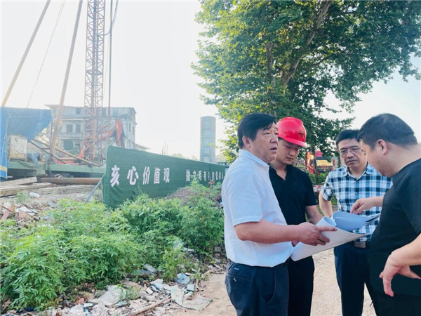 徐耀纯调研市中心城区智慧停车场项目