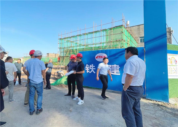 徐耀纯调研市中心城区智慧停车场项目