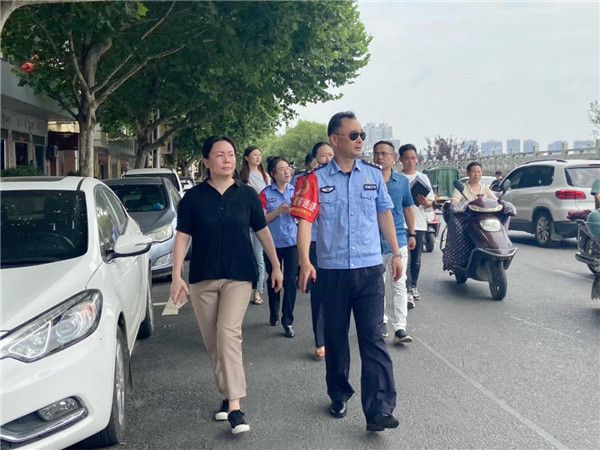 张华勐开展第二次市中心城区停车管理工作专项调研活动