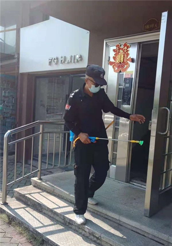 打响防疫攻坚战 井巷物业人在行动