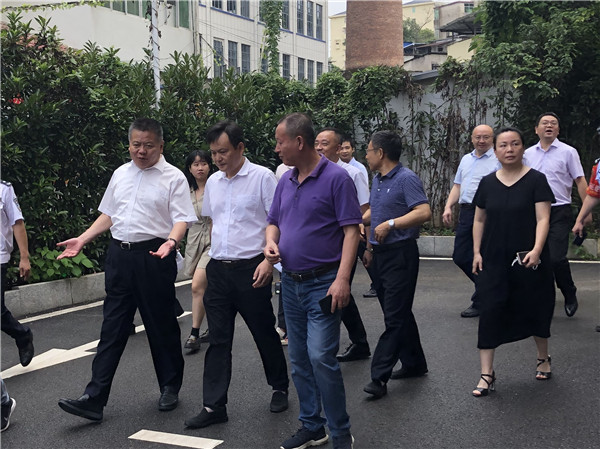 市领导调研市中心城区停车场建设工程并召开座谈会