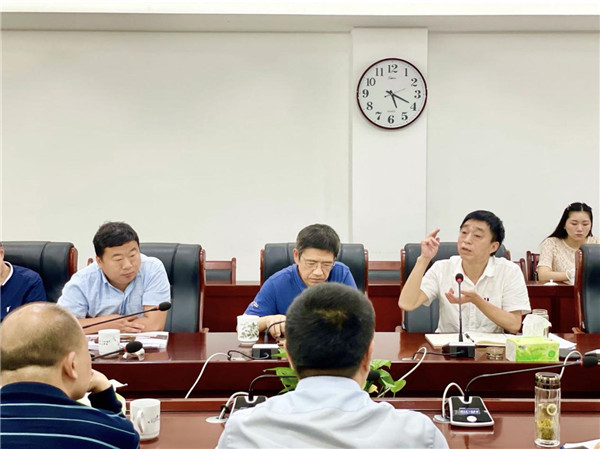 市古镇投资公司参加“多测合一”管理服务平台推进会