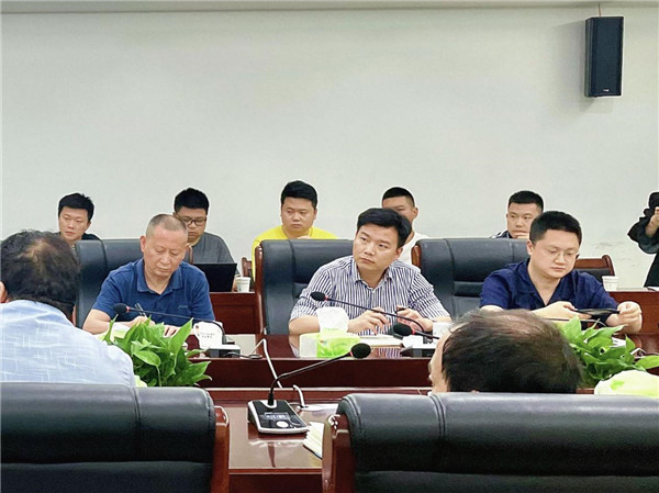 市古镇投资公司参加“多测合一”管理服务平台推进会