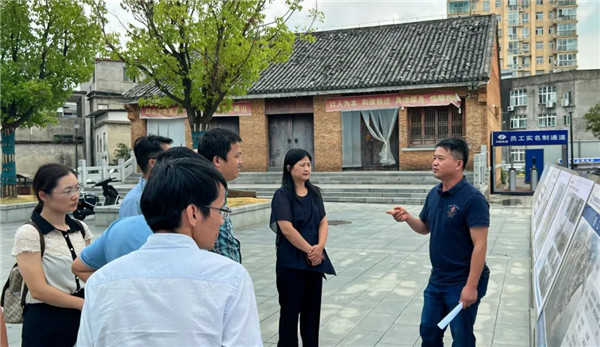 熊彤调研昌江区三河村昌江水生态保护提升工程