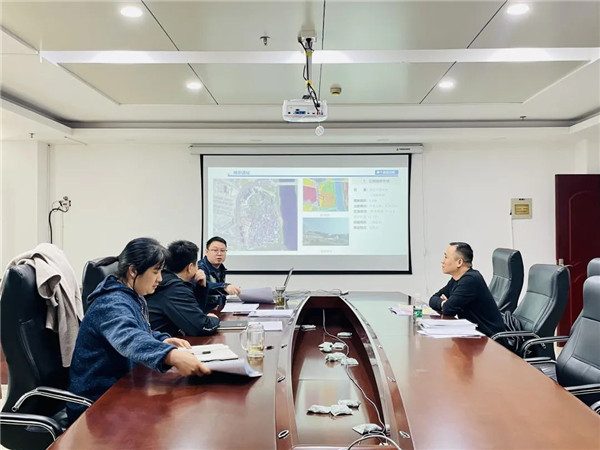 市自然资源储备利用中心组织召开公共停车场规划选址论证会
