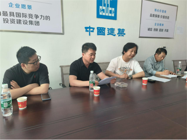 肖前军调研高岭中国村智慧停车场项目