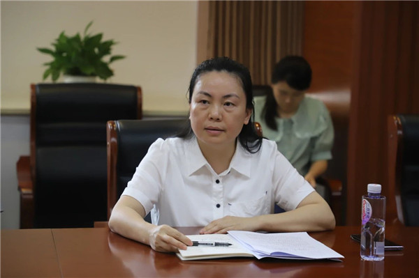 周长根一行到公司各楼盘及项目调研