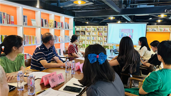 吴知昊一行到御窑景巷钟书阁考察指导社会科学普及基地工作