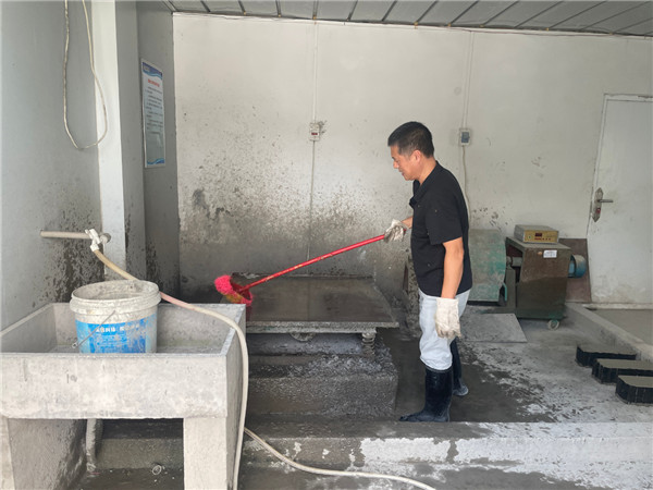市古镇混凝土公司双节期间奋力不停歇