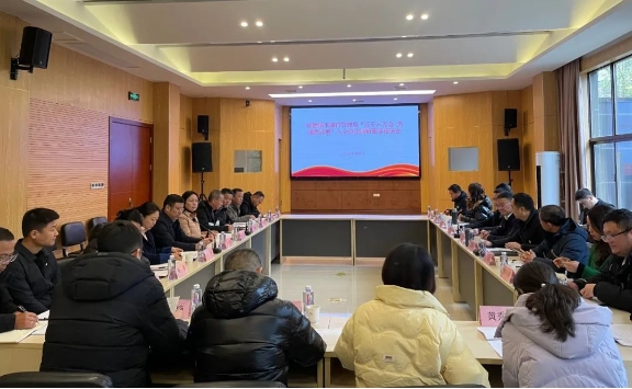 张金水一行赴市古镇投资公司开展“万干入万企 党建促发展”活动