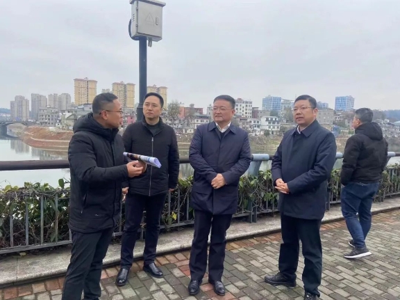 张金水一行赴市古镇投资公司开展“万干入万企 党建促发展”活动