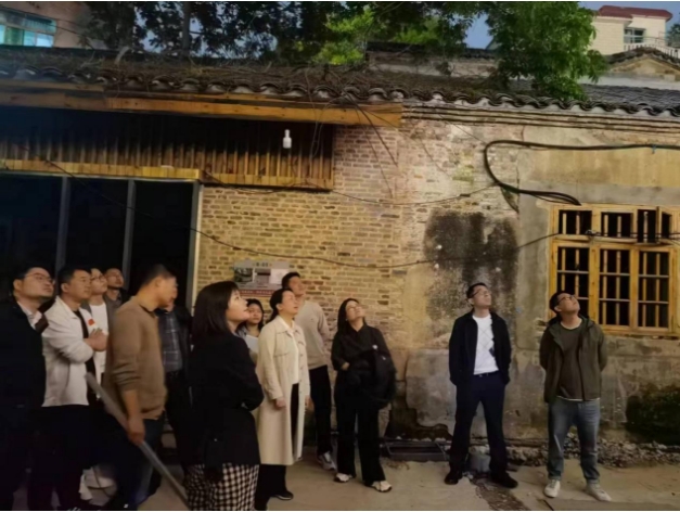谢玮带队调研三闾庙历史文化街区夜景亮化工作