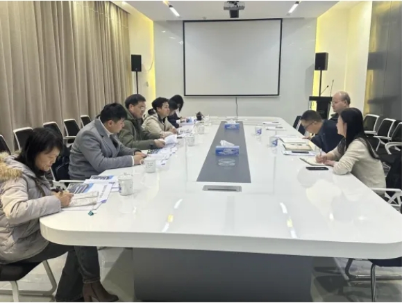 省高新技术产业促进中心专家组调研指导古镇智慧公司