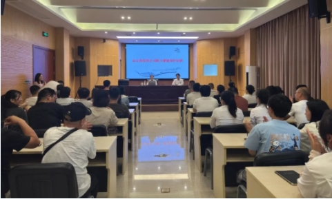 市古镇投资公司工会开展健康知识培训活动