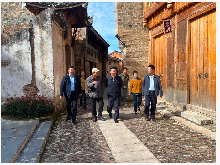 省民政厅副厅长欧阳海泉一行赴三闾庙历史文化街区调研